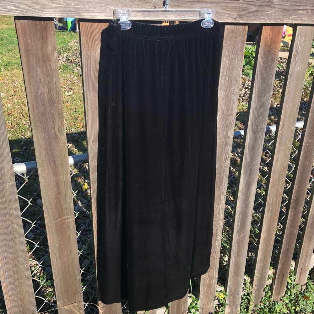 ⚜️ Holiday Ready Calf Length Velour Skirt 🎄🎄 - Picture 1 of 8